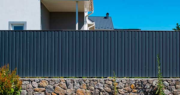 Ограждения из профлиста